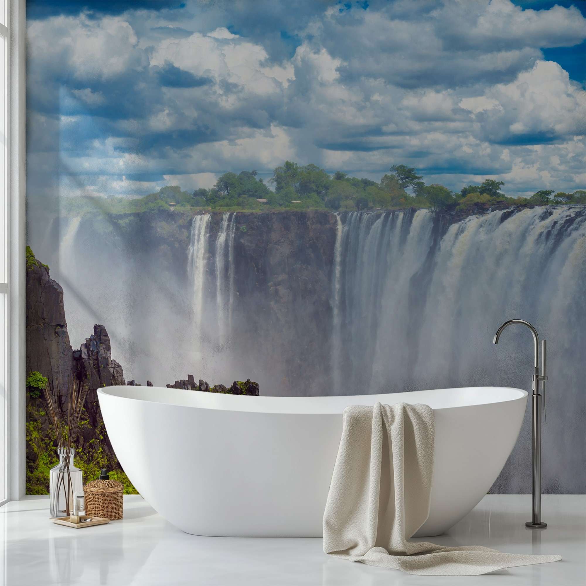 Fotobehang Afrikaanse Waterval met Groene Kliffen