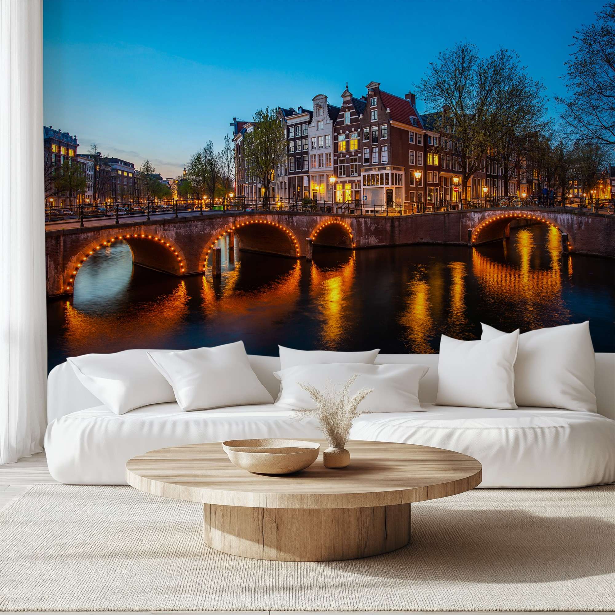 Fotobehang Amsterdam Brug bij Avond met Verlichting
