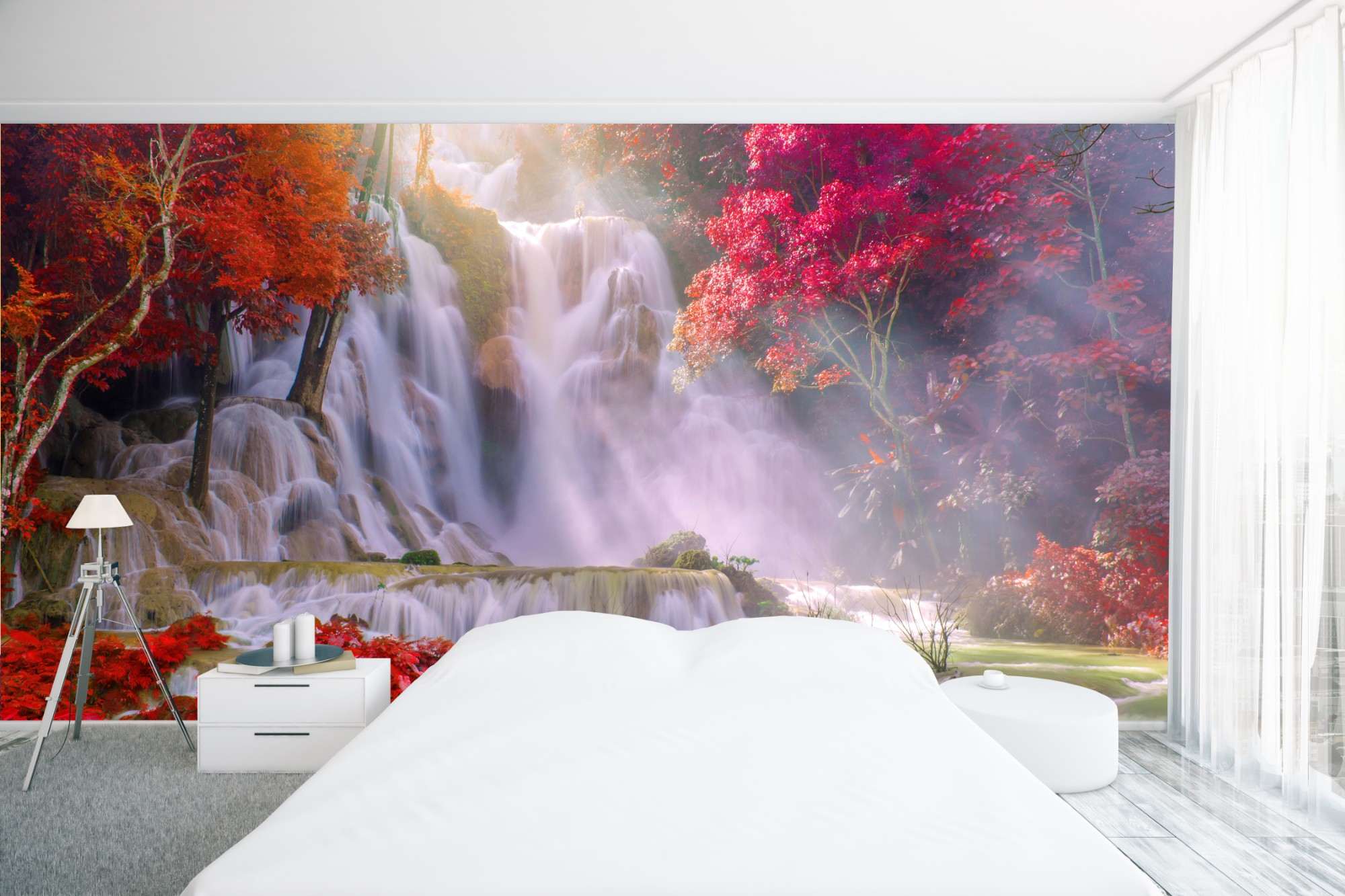 Fotobehang Romantische Waterval met Rode Bloesem