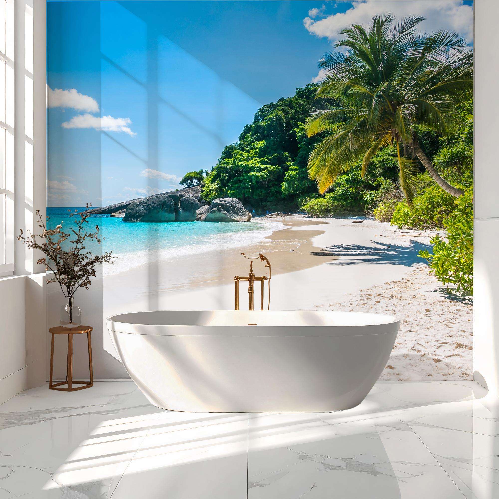 Fotobehang Tropisch Strand met Palmbomen en Turquoise Water