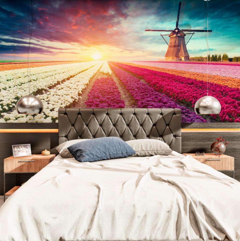 Fotobehang Tulpenvelden bij Zonsopgang met Windmolen